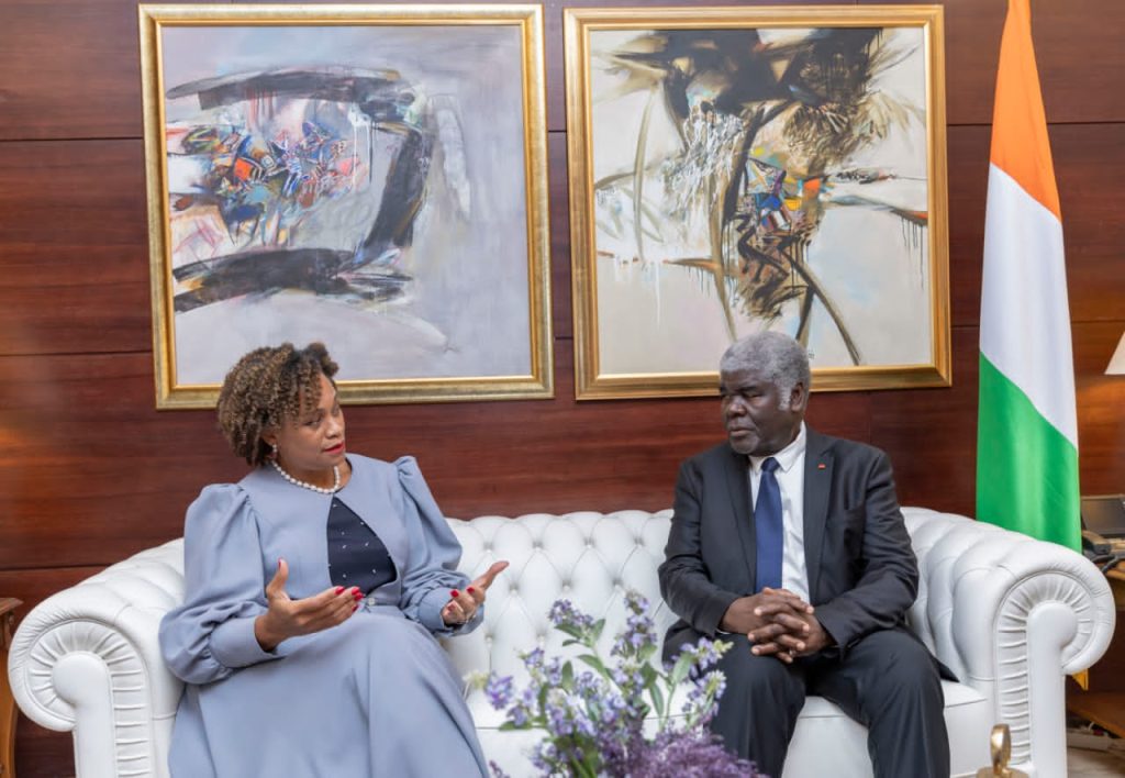 Diplomatie : L'Ambassadeur des Etats-Unis s’entretient avec le Premier Ministre Robert Beugré Mambé 1 c689c023 4206 4d4e 85ca c05b7026d712 1