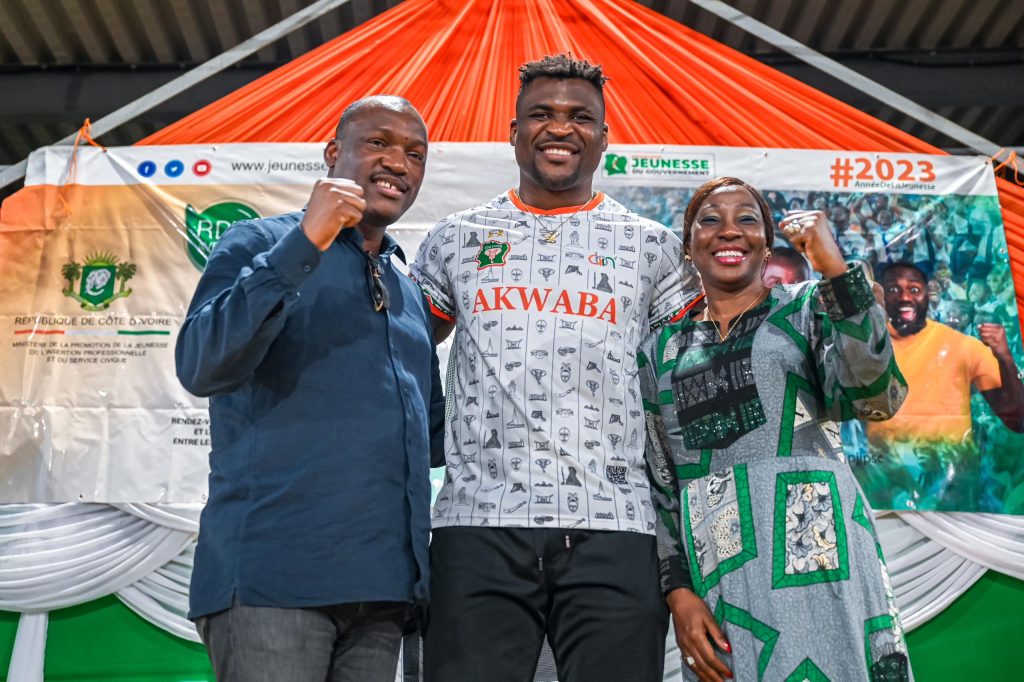 rencontre entre le camerounais francis ngannou champion des poids lourds de 74p0fqsfloq