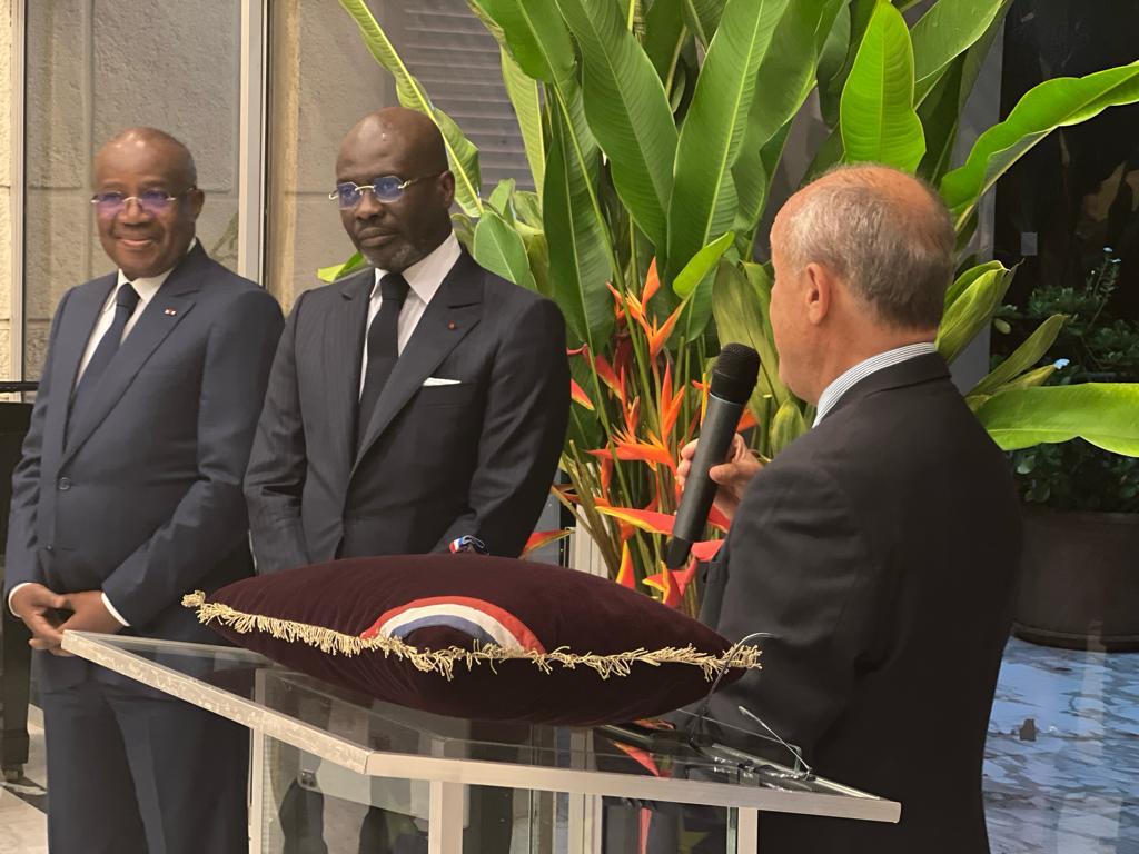 Adou Richard reçoit la Médaille d’Honneur du Ministère de l’Europe et des Affaires Etrangères 1 WhatsApp Image 2023 12 11 at 10.51.59 3