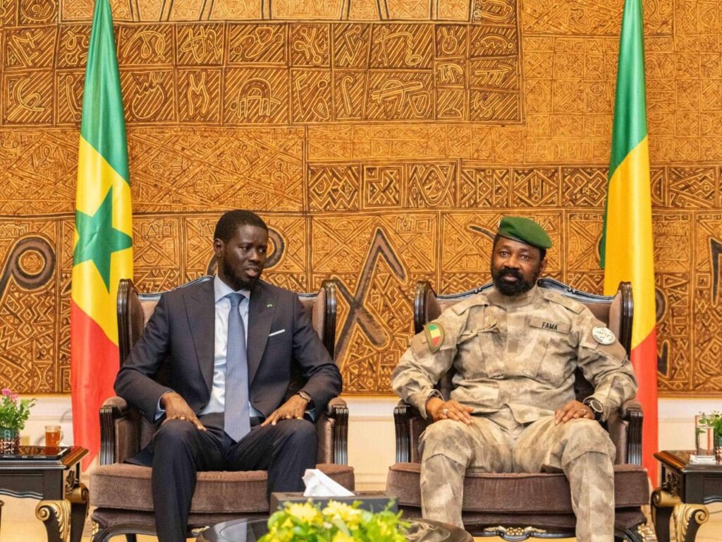 Élu à la tête du Sénégal en mars : Bassirou Diomaye effectue ses premières visites aux pays de l'Aes 1 438304042 866680285493545 7895703927545620290 n 1