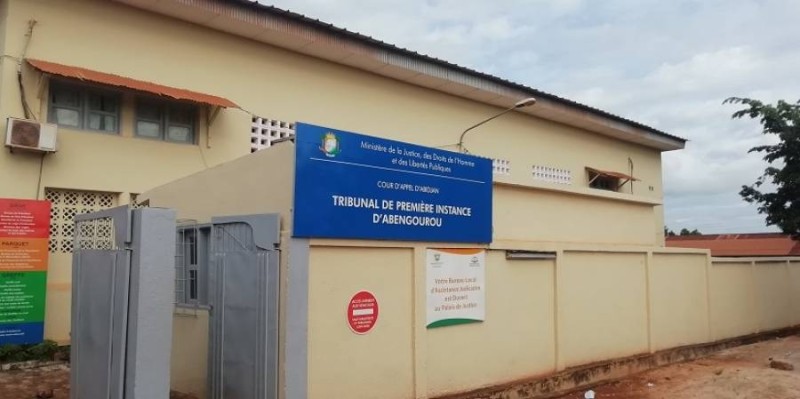 Incendie de la gendarmerie de Bettie le Procureur dAbengourou annonce linterpellation dune centaine de personnes