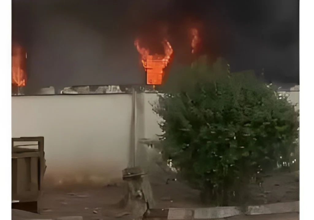Tensions a Bettie la brigade de gendarmerie incendiee