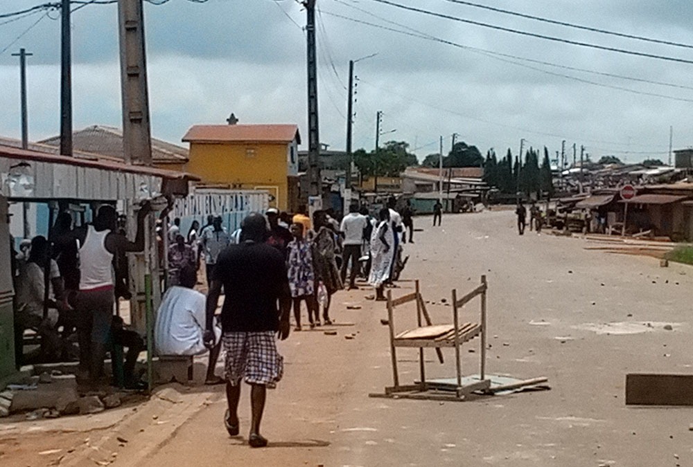 Akoupe affrontements entre jeunes plusieurs blesses
