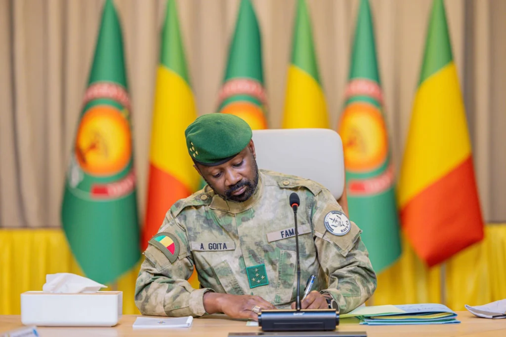 Mali dissolution de tous les partis politiques par decret presidentiel